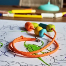 Renkli Çocuk Kolyesi Minimal Tasarım / Turuncu & Pembe